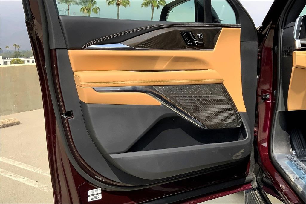 New 2025 Cadillac Escalade IQ Luxury 2 image 11
