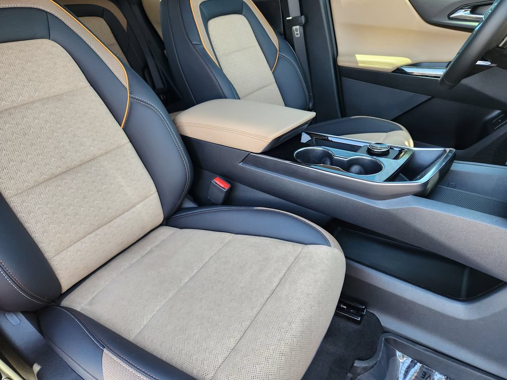 New 2026 Chevrolet Equinox ACTIV w/ Convenience Package III AWD/4WD image 14