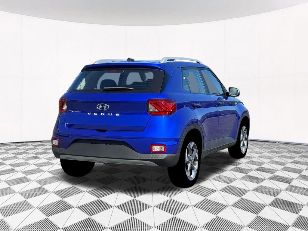 New 2026 Hyundai Venue SEL FWD image 11