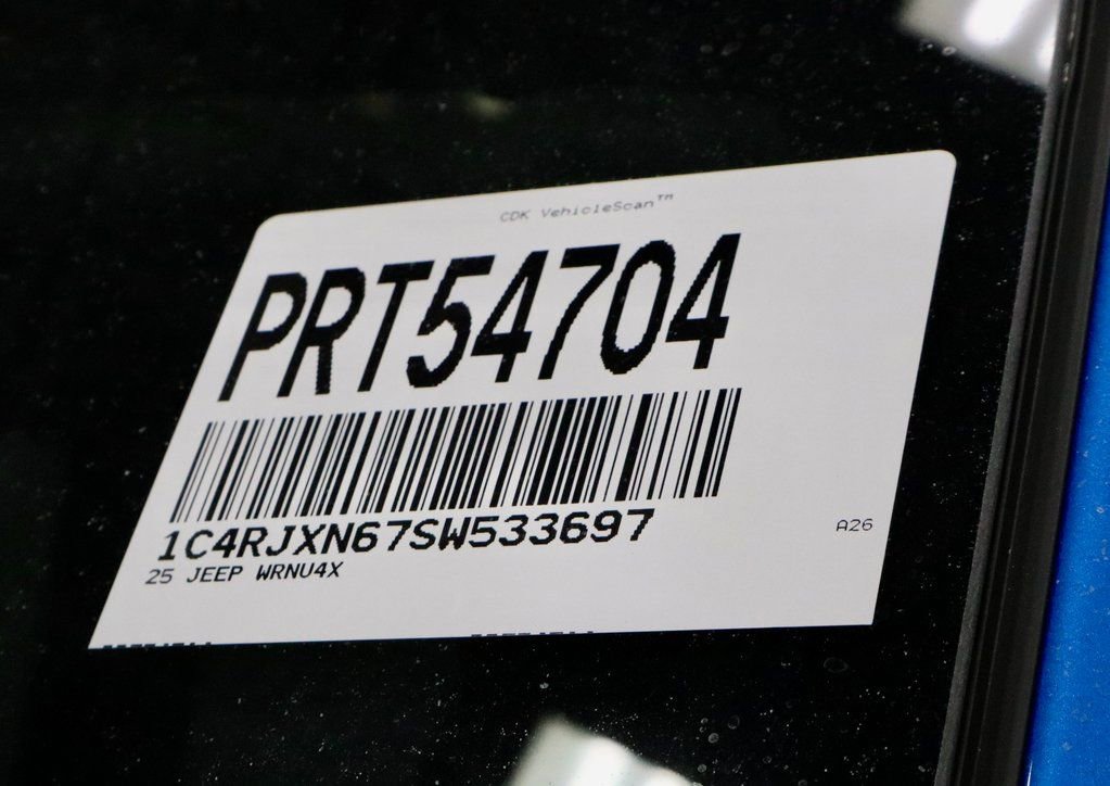 Used 2025 Jeep Wrangler Willys 4xe image 30