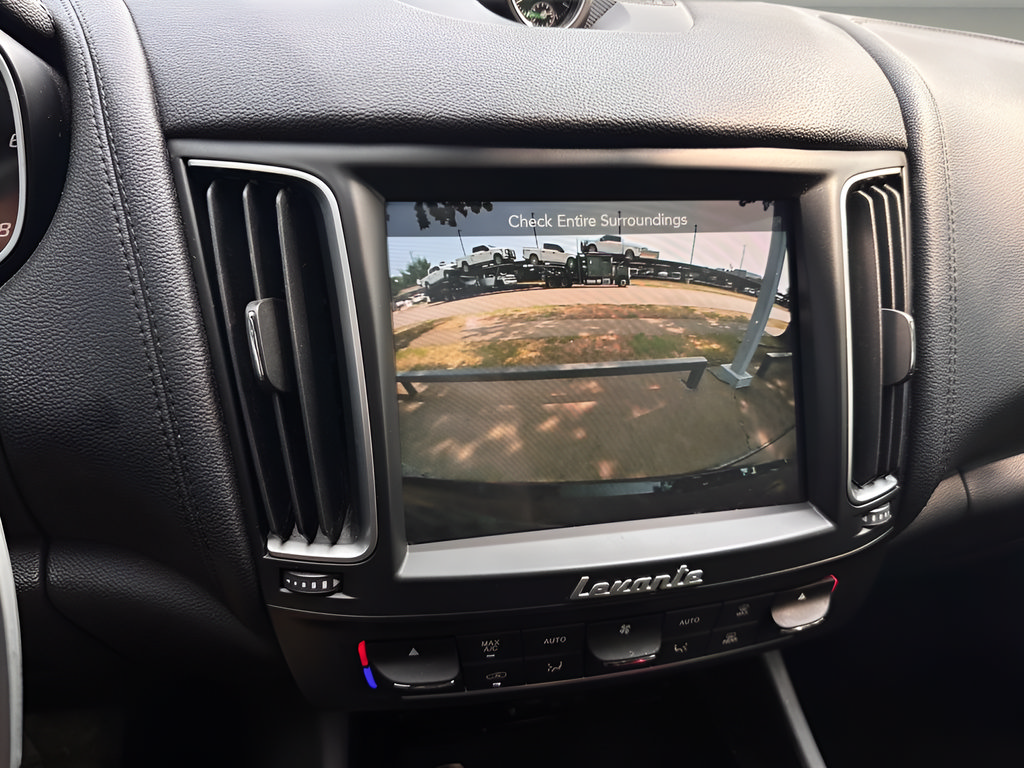 Used 2020 Maserati Levante S AWD/4WD image 8