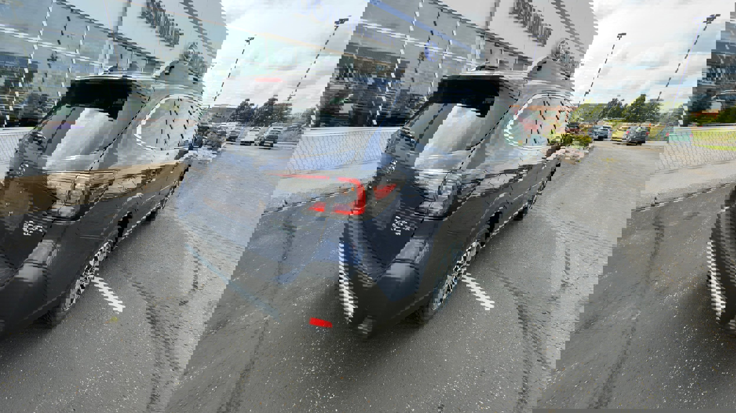 Used 2023 Subaru Outback Limited image 3