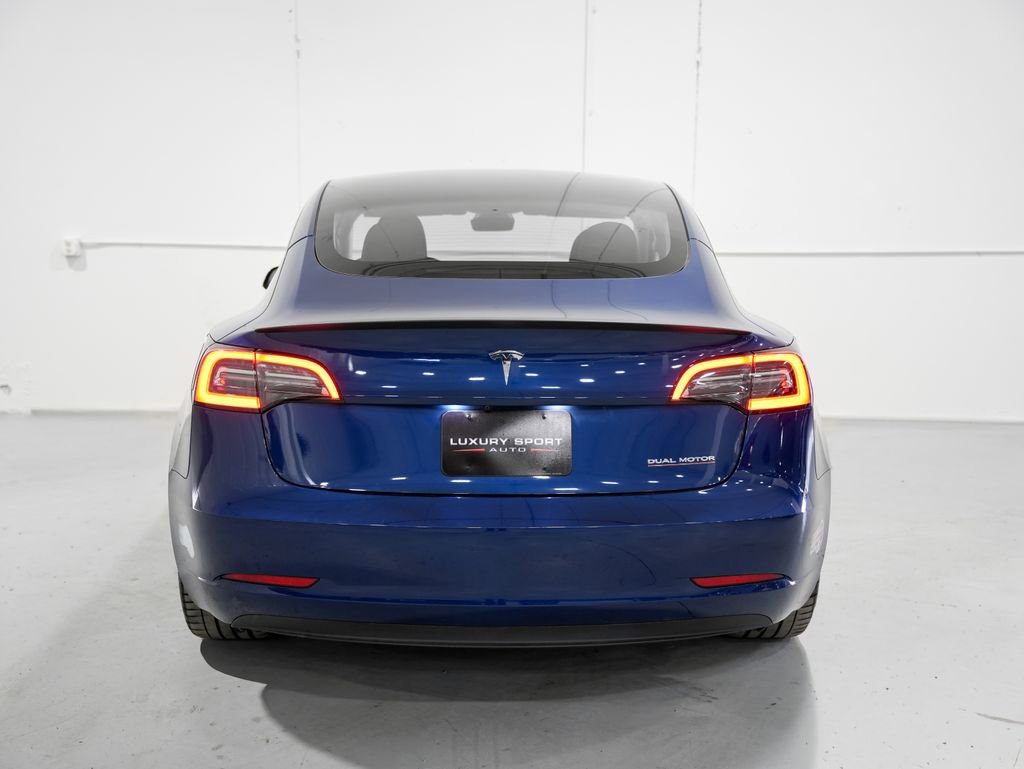 Used 2023 Tesla Model 3 Performance image 4