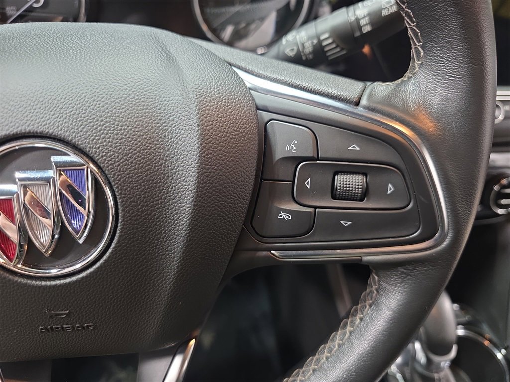 Used 2021 Buick Encore GX Select image 18