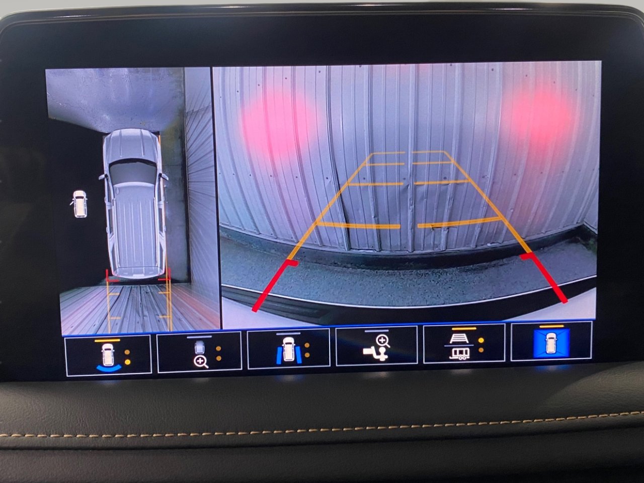 Used 2021 GMC Yukon AT4 w/ AT4 Premium Plus Package image 13