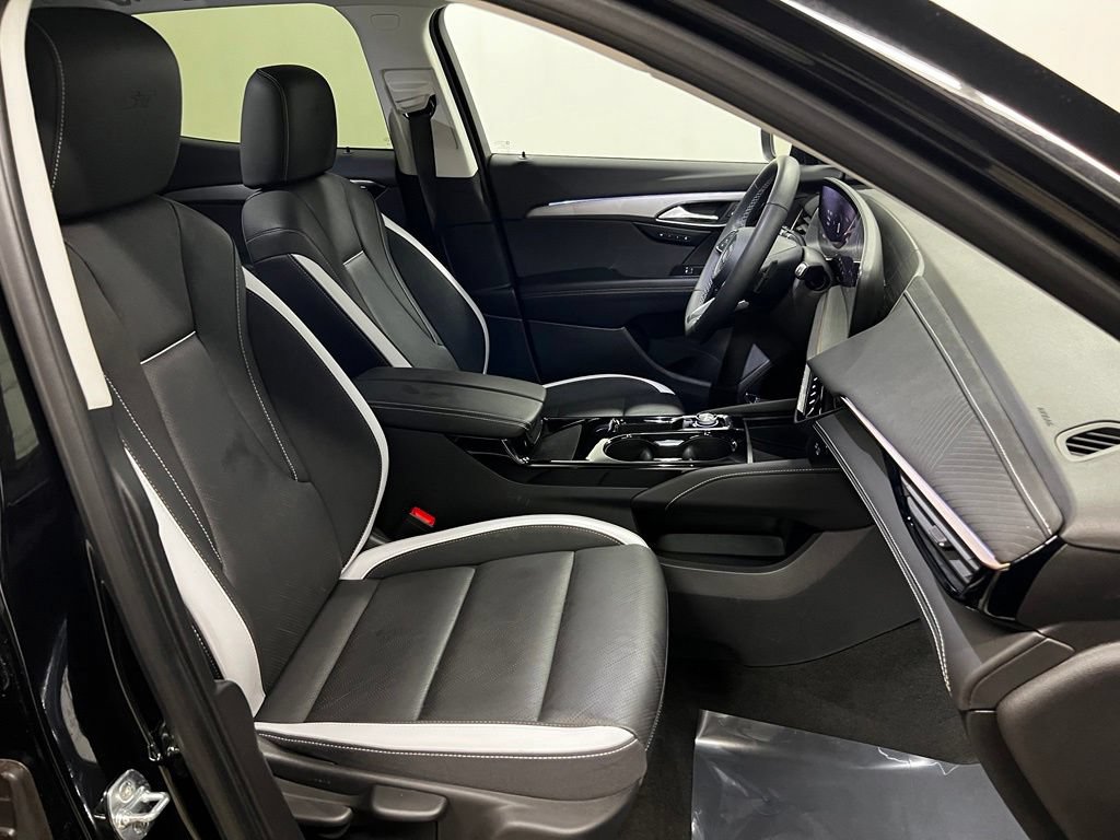 Certified 2025 Buick Envision Sport Touring AWD/4WD image 40