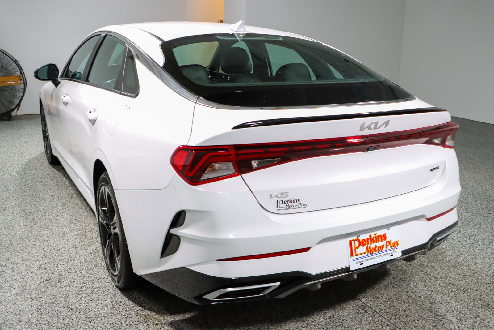 Used 2023 Kia K5 GT-Line image 9