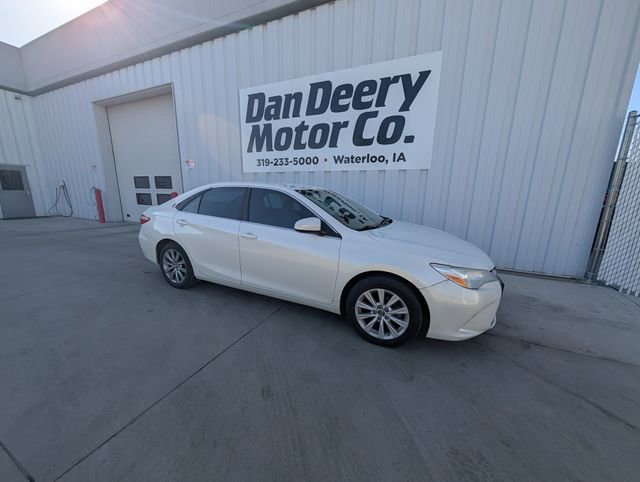 Used 2017 Toyota Camry XLE FWD image 19