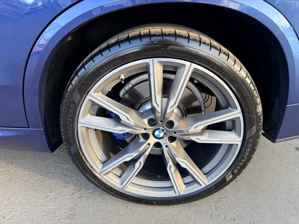 Used 2020 BMW X5 M50i image 14