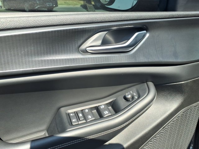 Used 2023 Jeep Grand Cherokee Altitude AWD/4WD image 13
