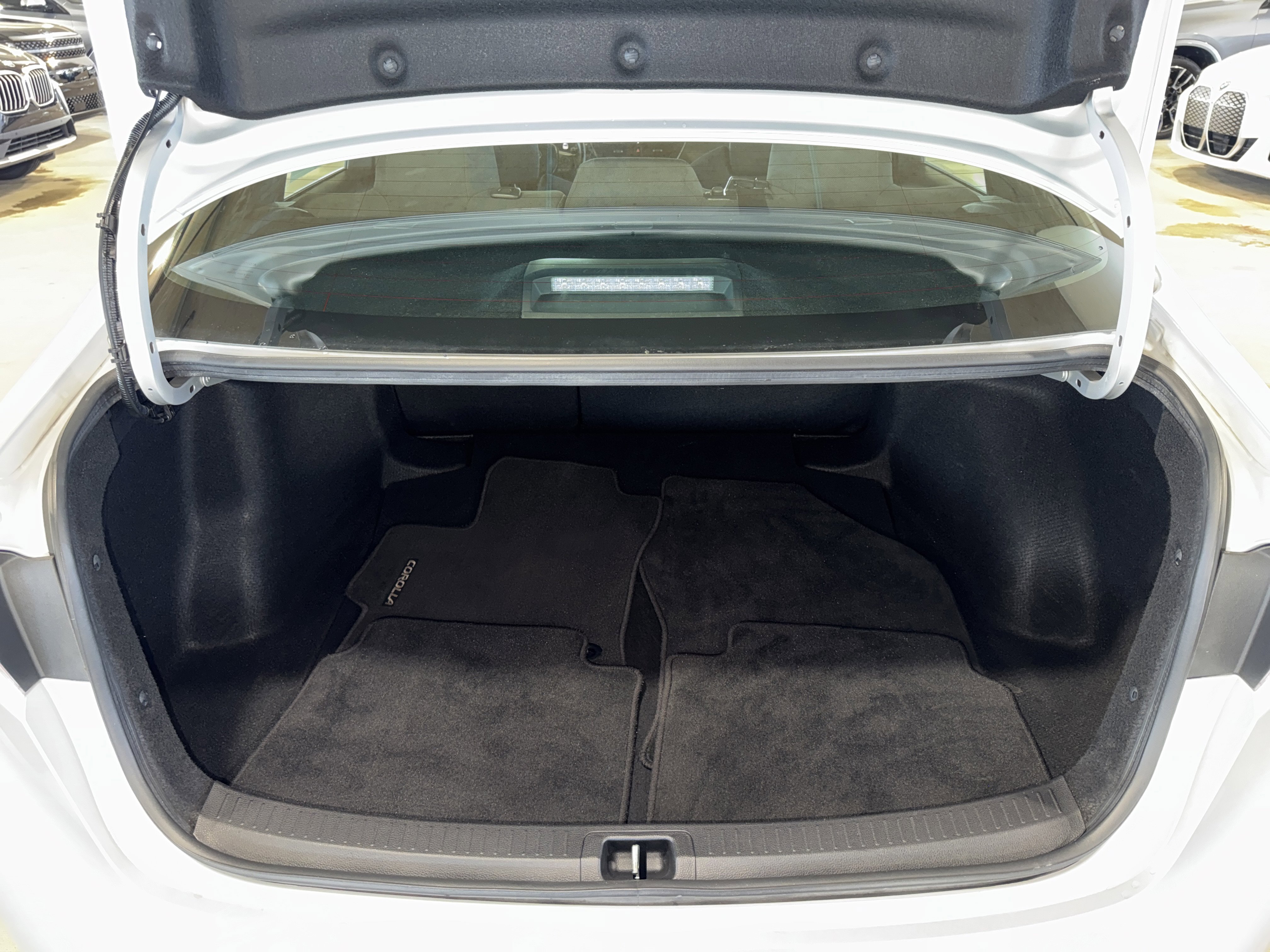 Used 2021 Toyota Corolla SE image 14