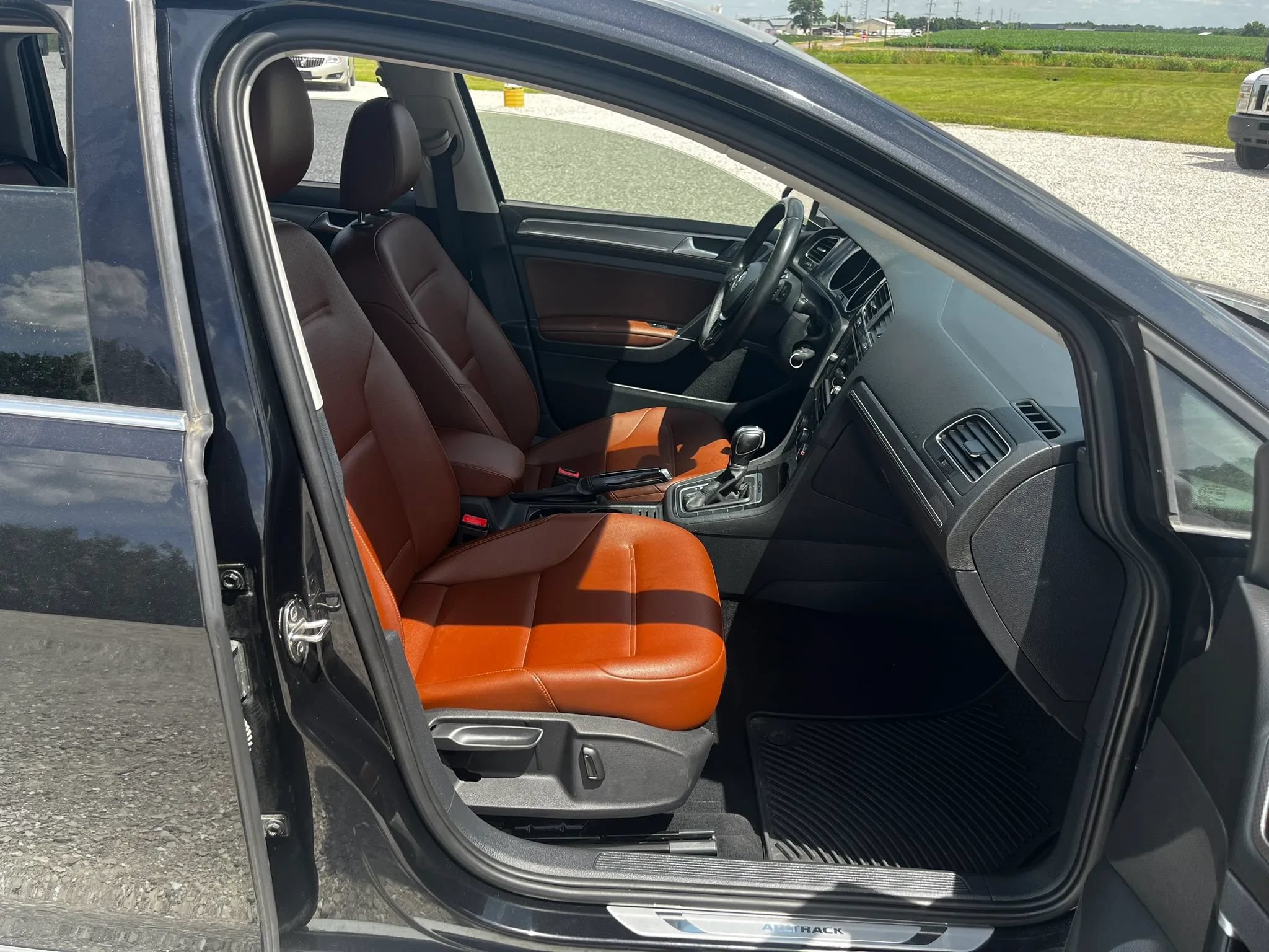 Used 2019 Volkswagen Golf Alltrack S AWD/4WD image 10