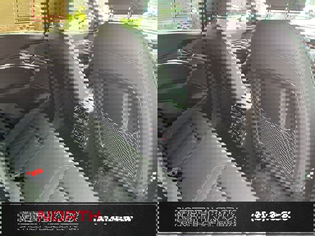 Used 2023 Audi e-tron Premium Plus w/ Premium Plus Package image 26