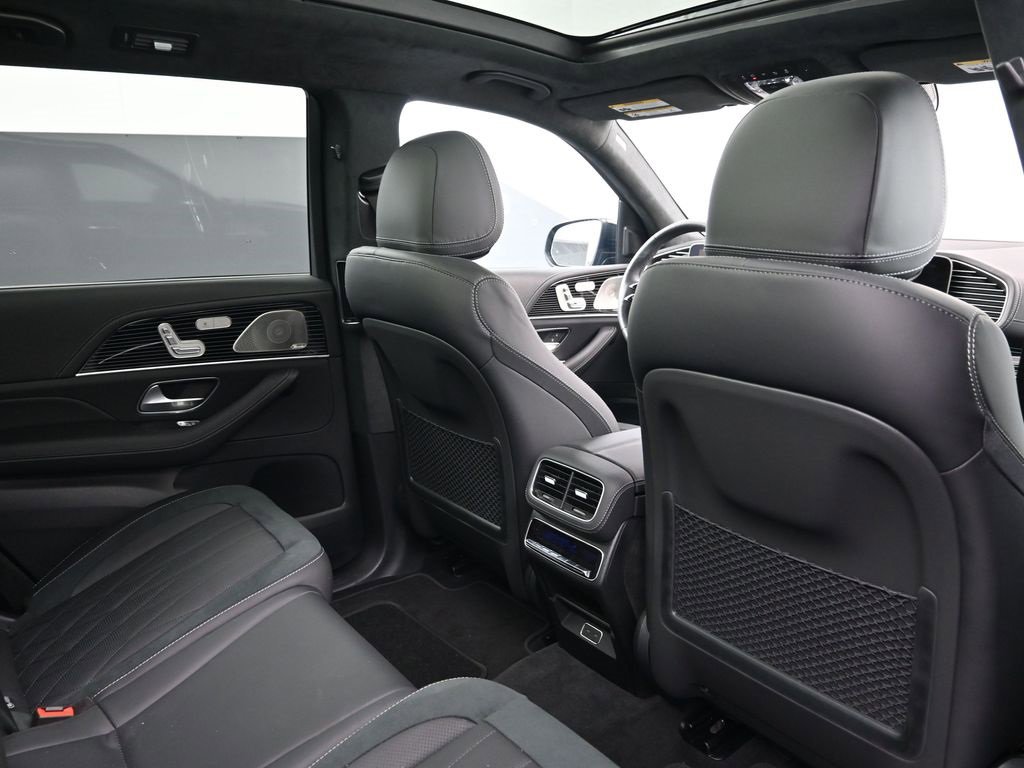 Used 2026 Mercedes-Benz GLS 63 AMG 4MATIC image 7