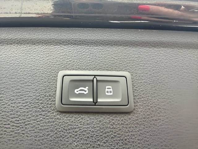 Used 2020 Audi Q5 2.0T Premium w/ Convenience Package image 10