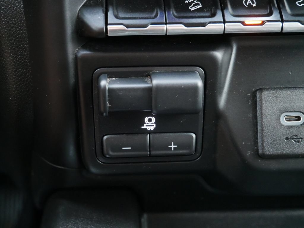 Used 2020 Chevrolet Silverado 1500 LT Trail Boss AWD/4WD image 23