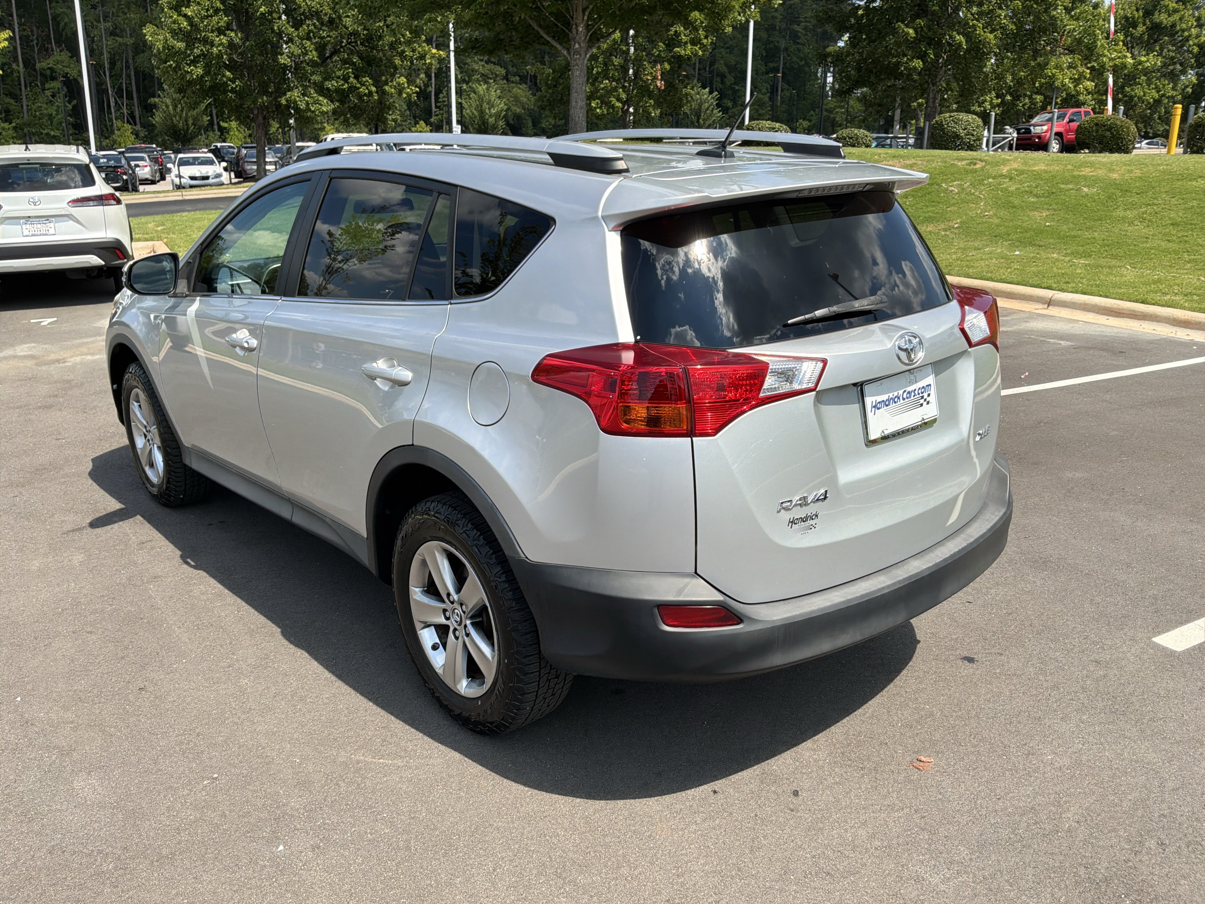 Used 2015 Toyota RAV4 XLE FWD image 8