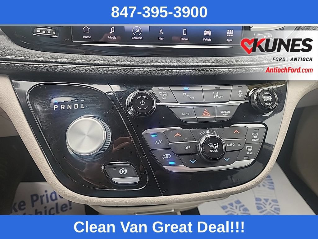 Used 2022 Chrysler Pacifica Touring-L w/ Uconnect Theater Family Group FWD image 27
