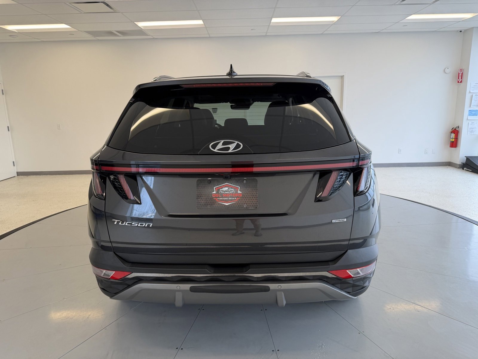 Used 2023 Hyundai Tucson Limited w/ Cargo Package image 70