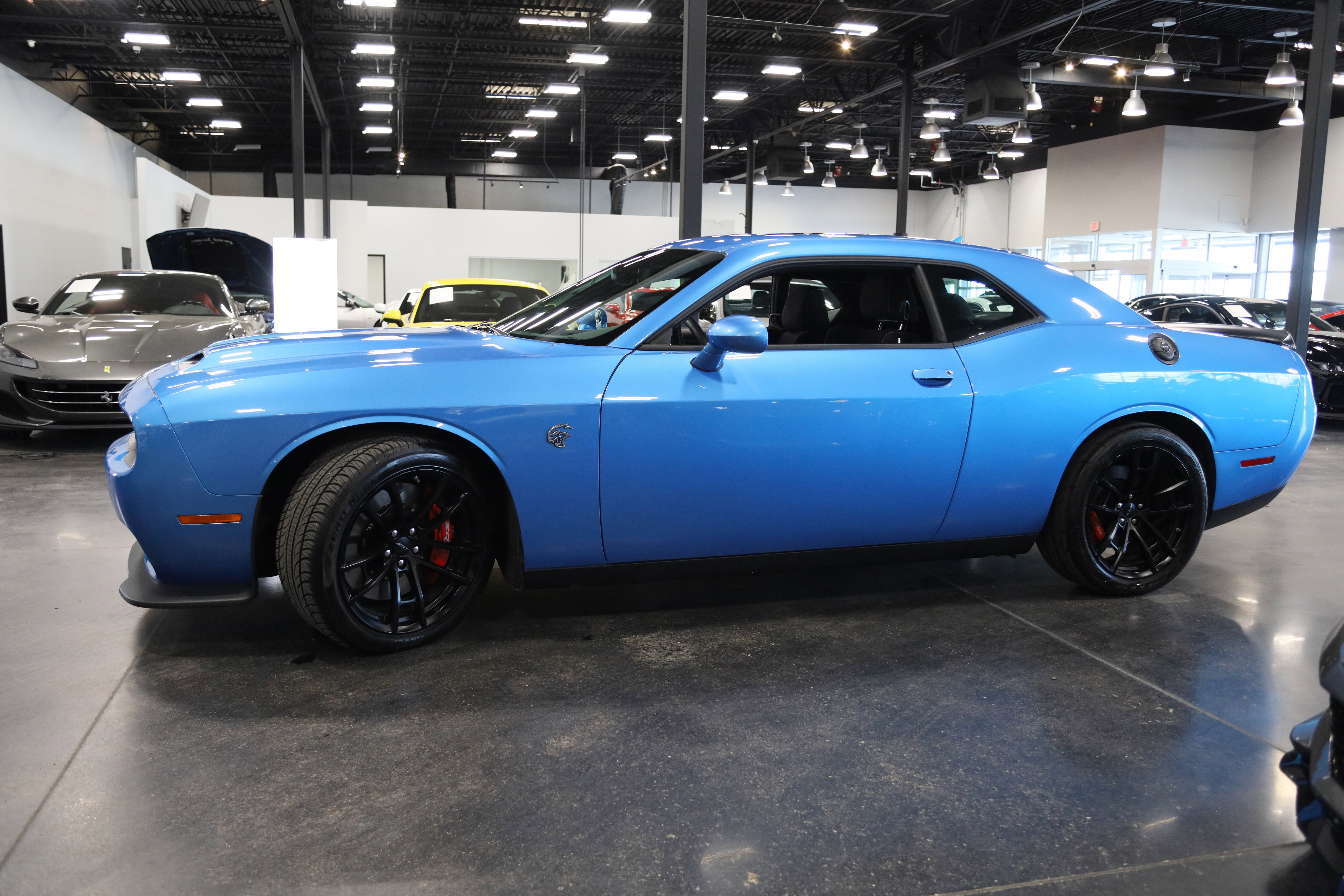 Used 2023 Dodge Challenger SRT Hellcat w/ Driver Convenience Group RWD image 9