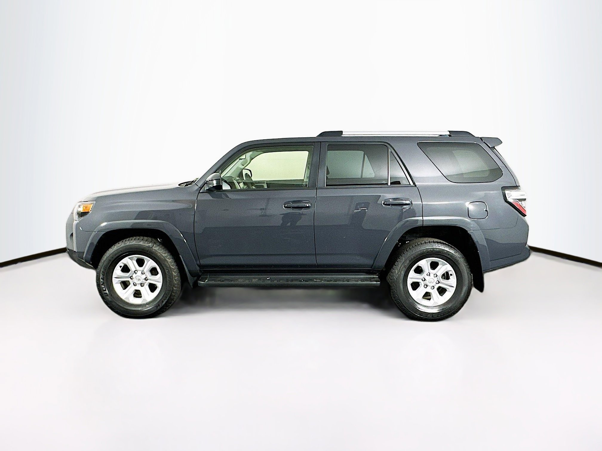 Used 2024 Toyota 4Runner SR5 image 4