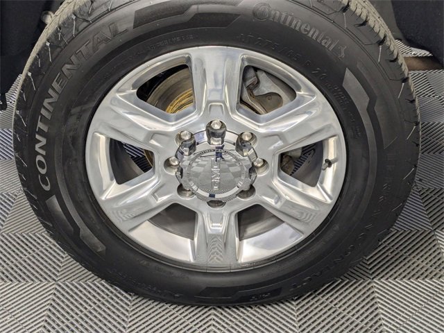 Used 2017 GMC Sierra 2500 SLT w/ Driver Alert Package image 8