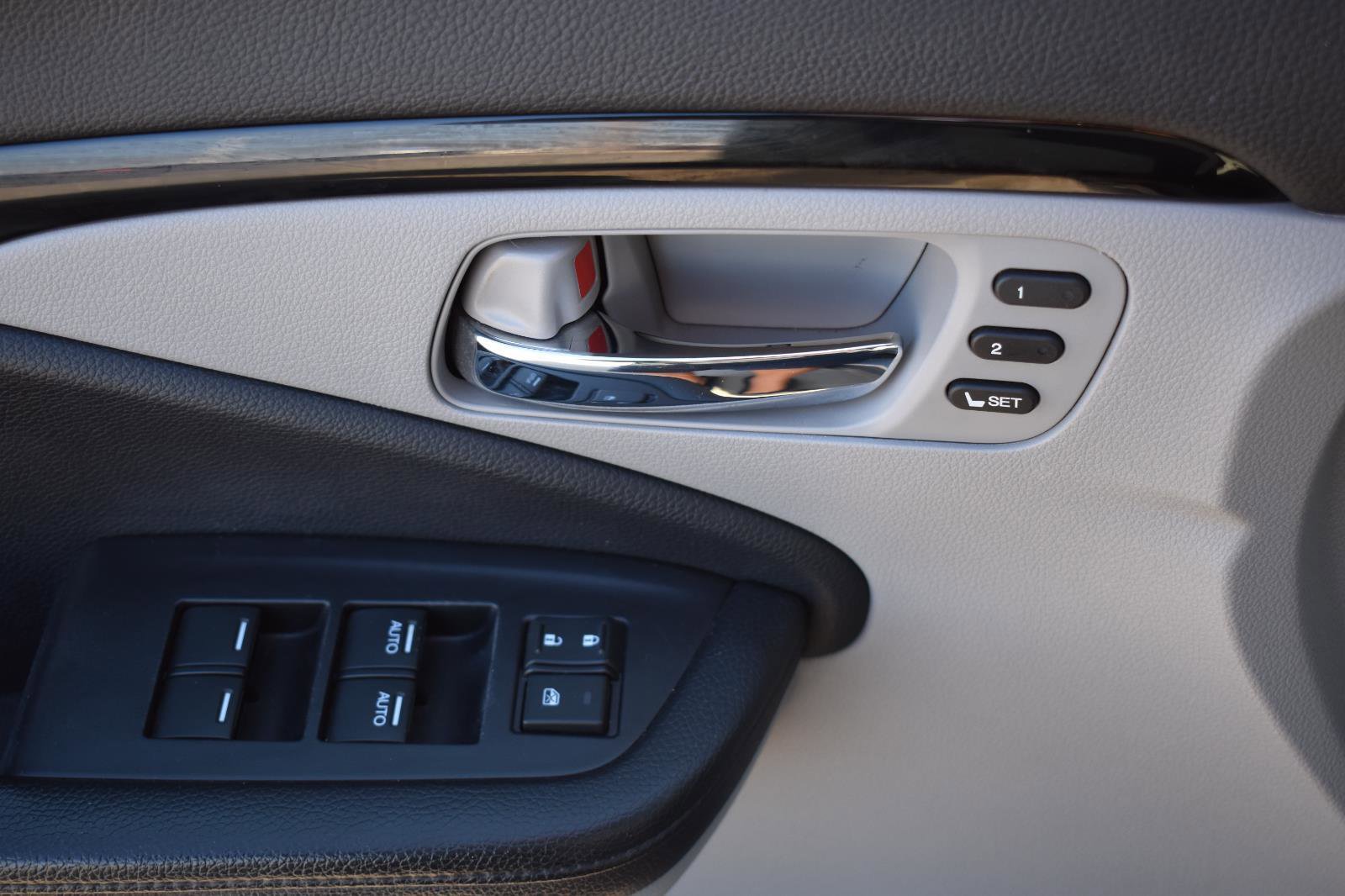 Used 2018 Honda Pilot Touring image 25