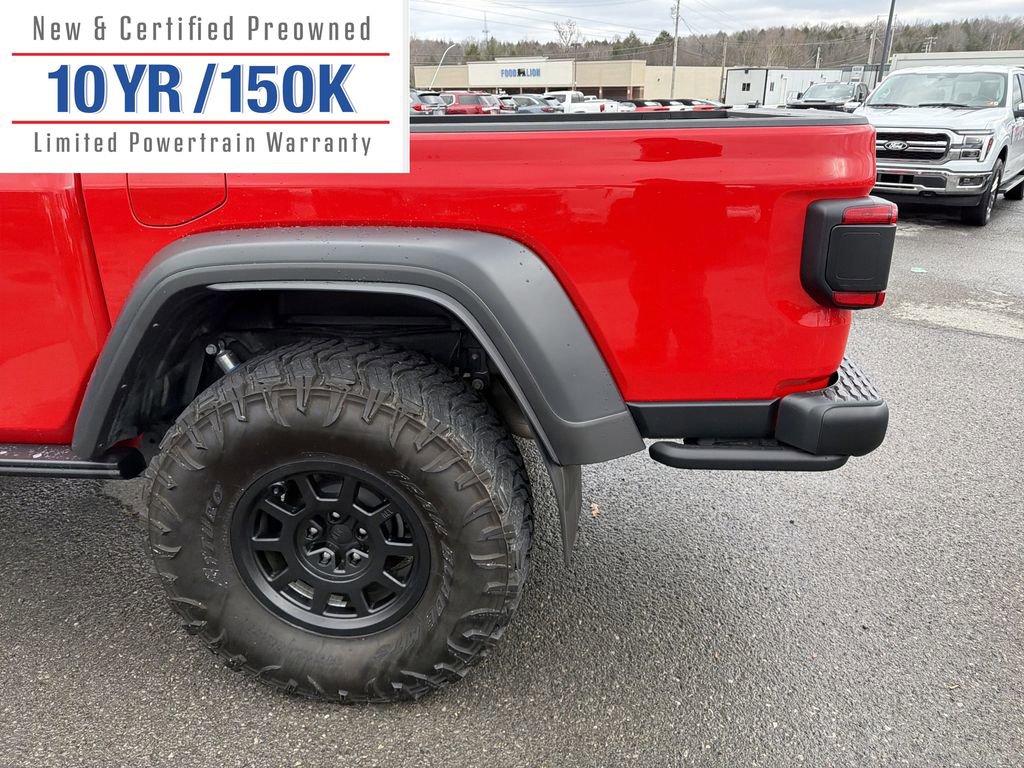 Used 2024 Jeep Gladiator Rubicon w/ Technology Group image 9