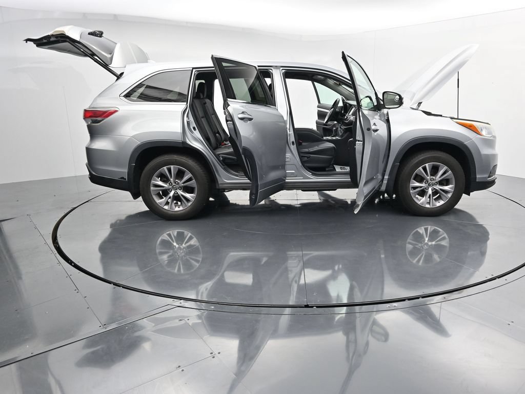 Used 2016 Toyota Highlander Plus AWD/4WD image 43