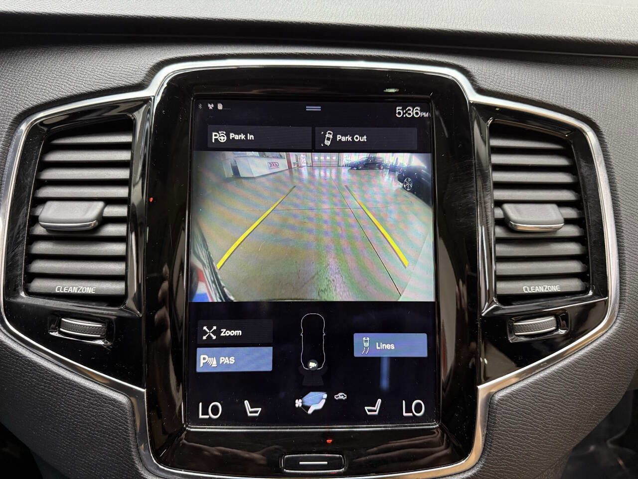 Used 2016 Volvo XC90 T6 Momentum w/ Momentum Plus Package image 27