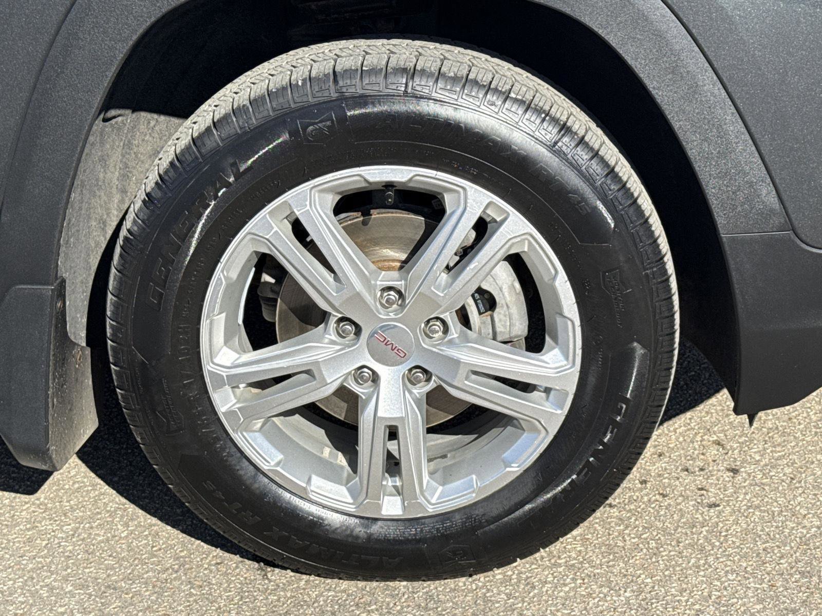 Used 2018 GMC Terrain SLE w/ Driver Convenience Package image 6