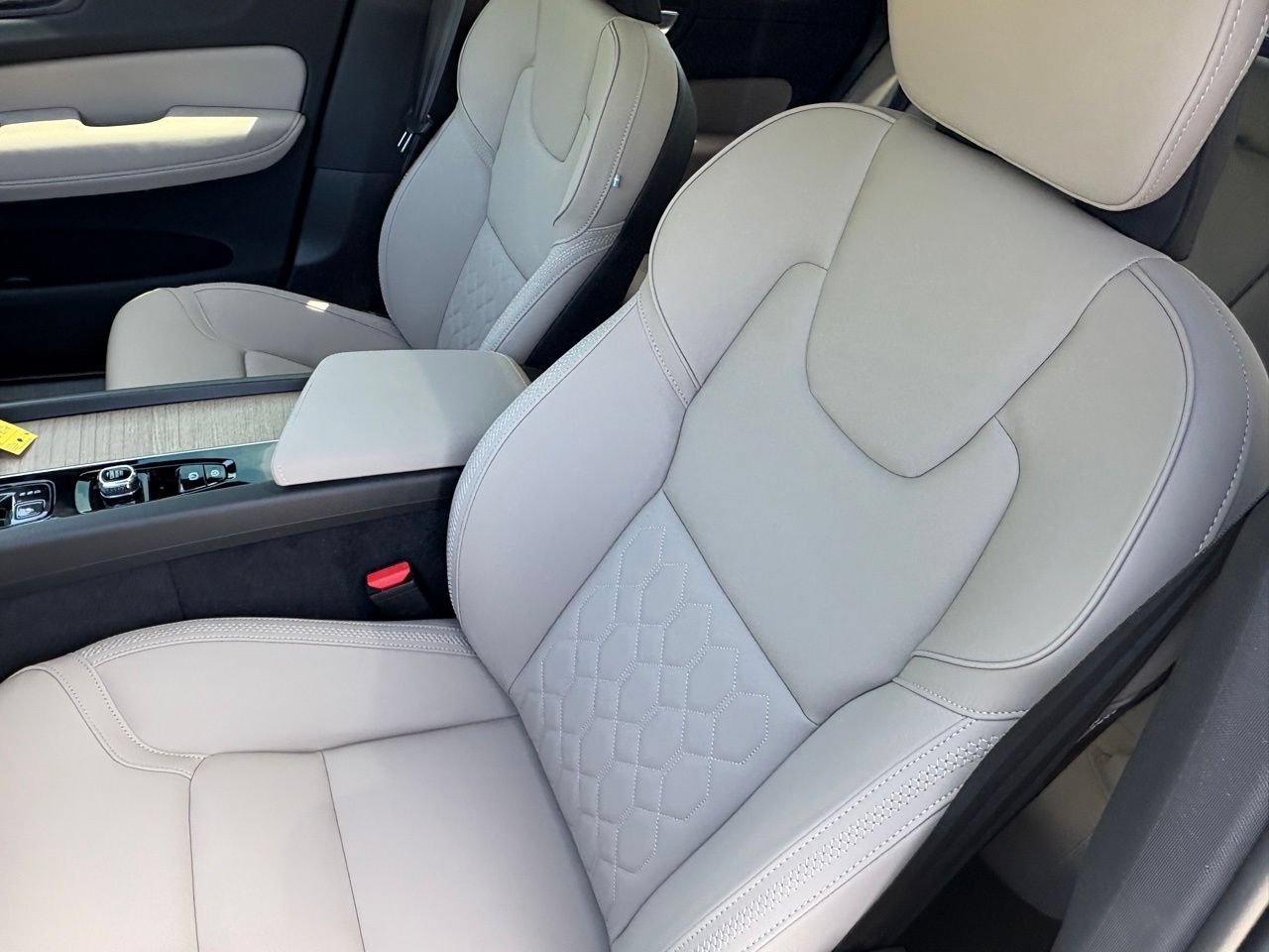 New 2026 Volvo XC60 B5 Plus AWD/4WD image 20