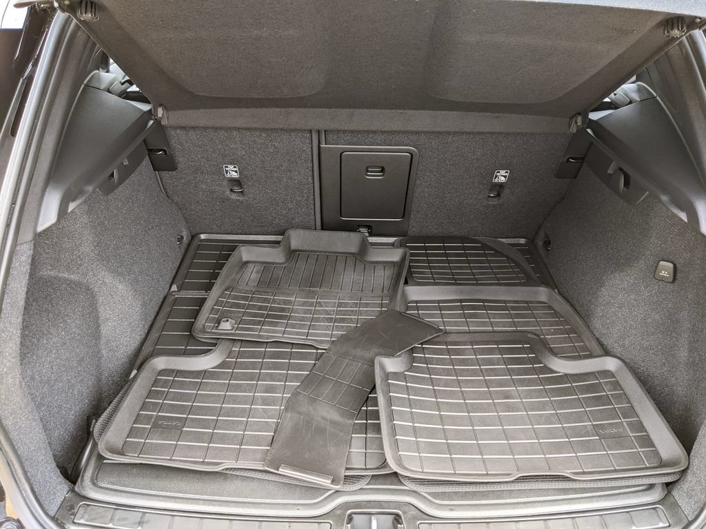 Certified 2023 Volvo XC40 Recharge Plus w/ Protection Package Premier AWD/4WD image 26