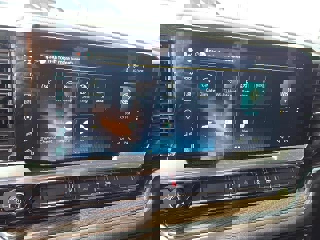 Used 2025 Chevrolet Silverado 3500 LT w/ Convenience Package image 14