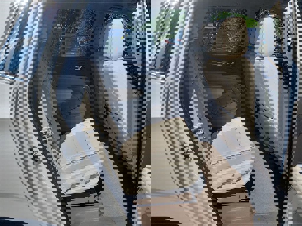 Used 2022 GMC Yukon Denali w/ Advanced Technology Package image 28