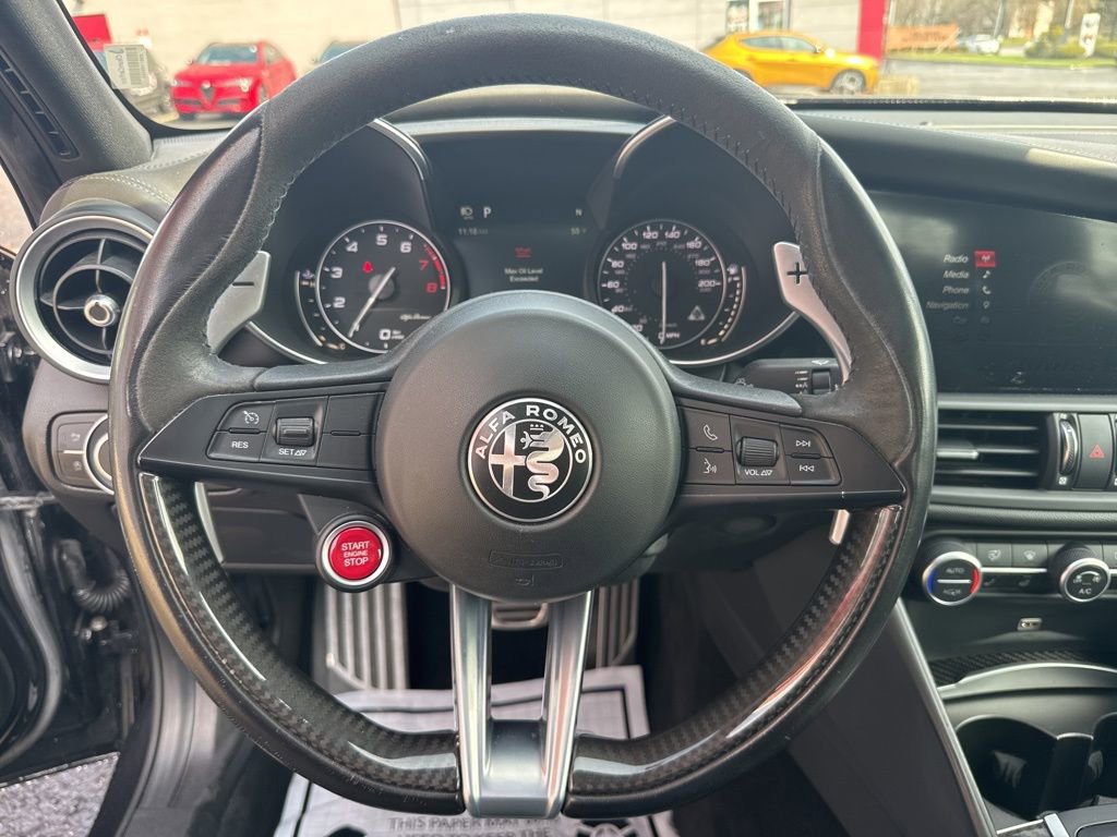 Used 2018 Alfa Romeo Giulia Quadrifoglio image 32