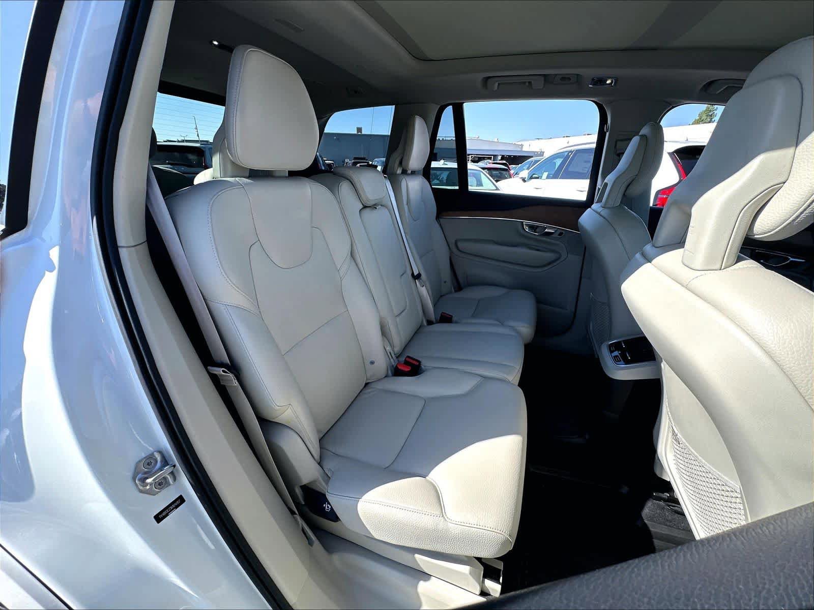 Used 2022 Volvo XC90 T8 Inscription Expression w/ Advanced Package AWD/4WD image 30