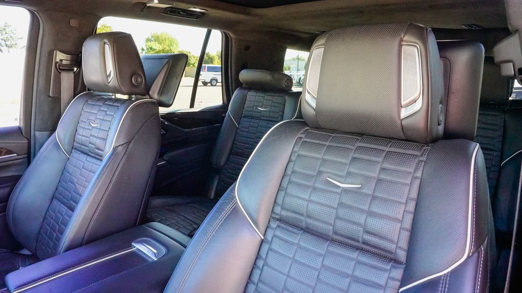 Used 2021 Cadillac Escalade Sport Platinum AWD/4WD image 15