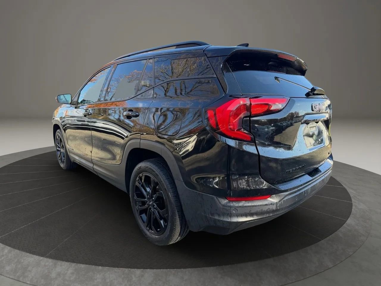 Used 2019 GMC Terrain SLE w/ Driver Convenience Package image 7