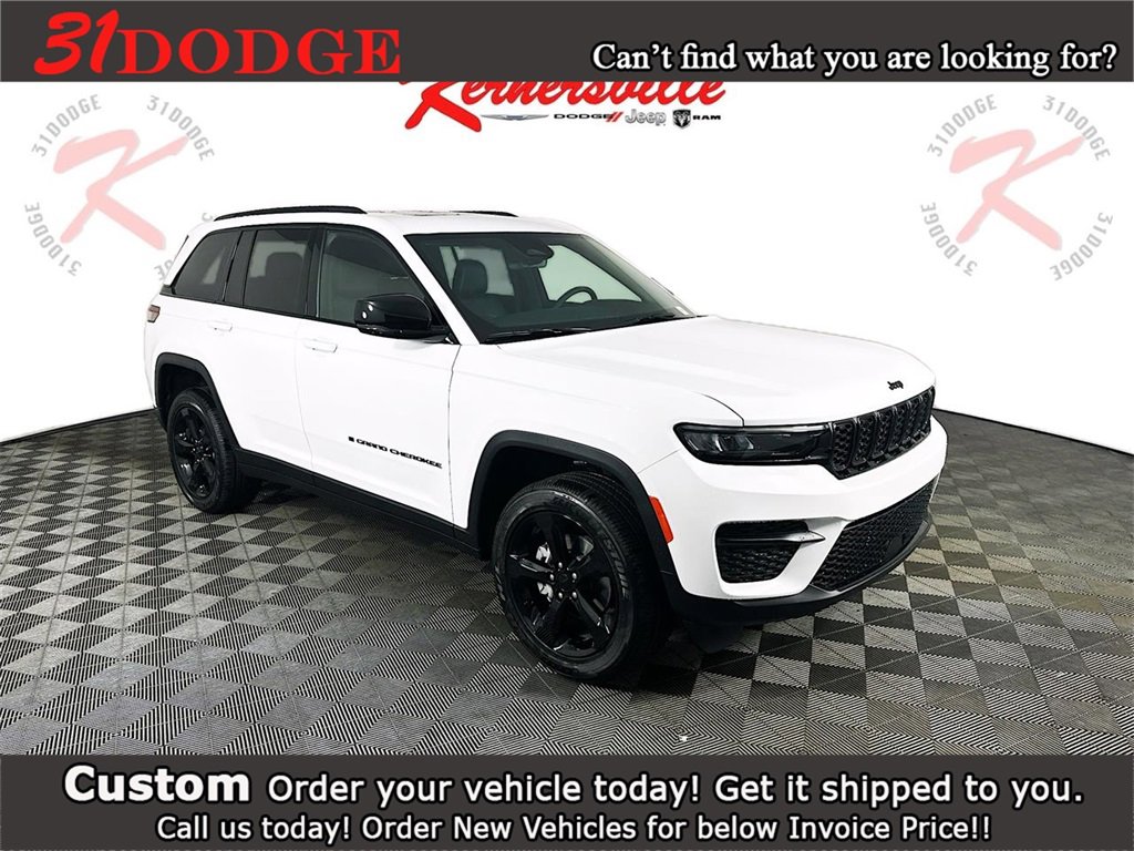 New 2025 Jeep Grand Cherokee Altitude image 1