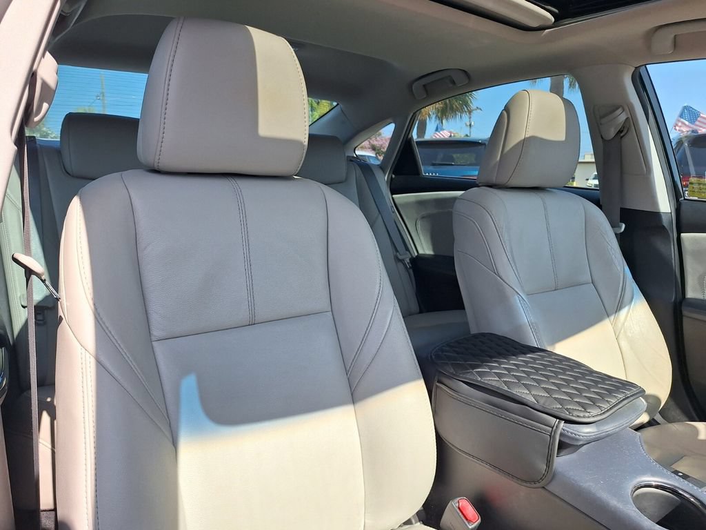 Used 2015 Toyota Avalon XLE Touring FWD image 29