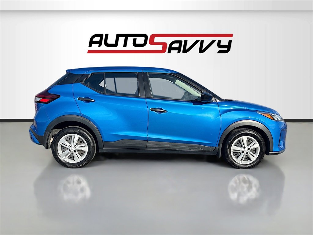 Used 2022 Nissan Kicks S image 8