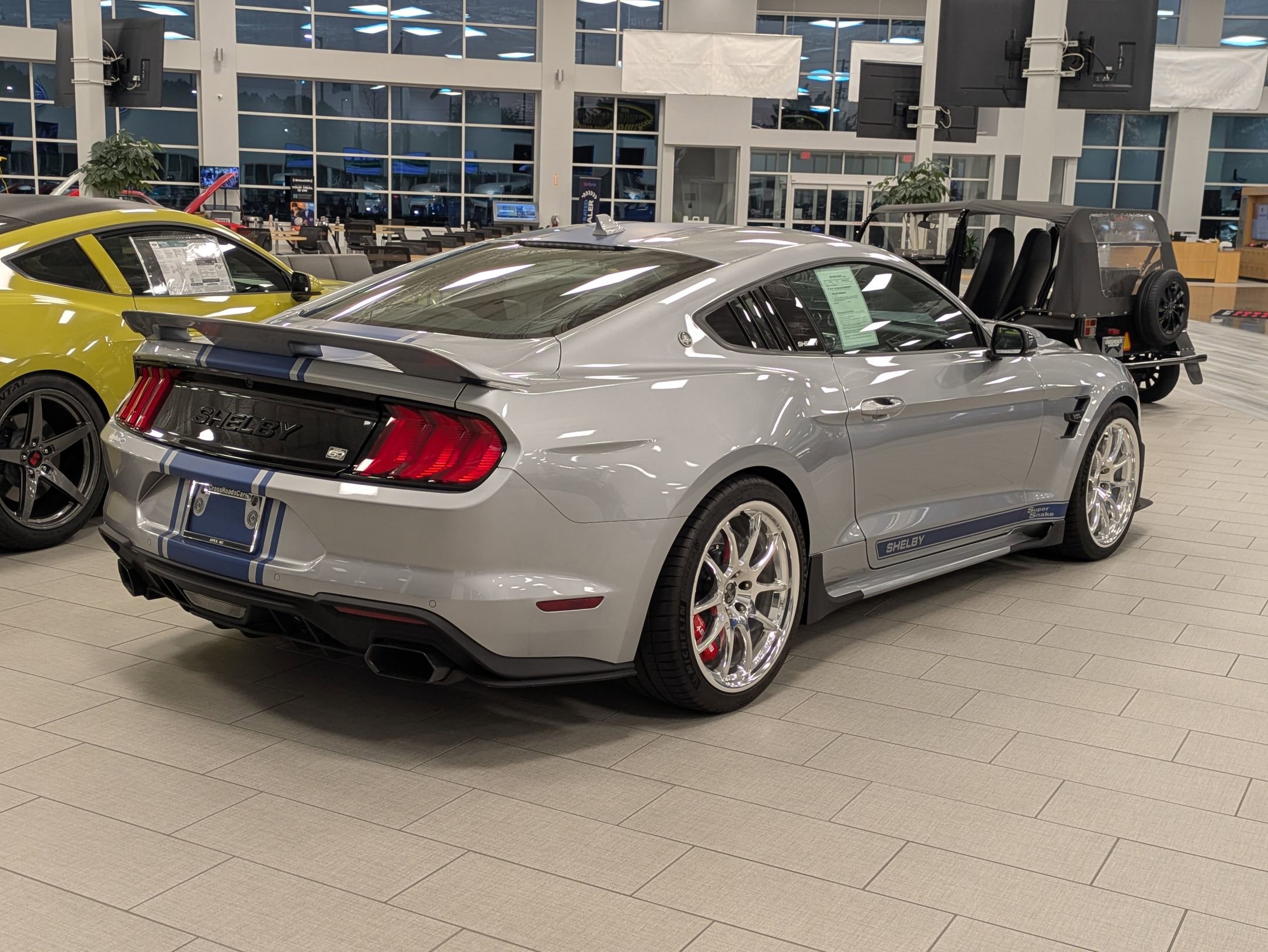 Used 2022 Ford Mustang GT Premium w/ GT Performance Package RWD image 4