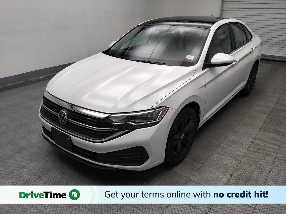 Used 2023 Volkswagen Jetta SE w/ Panoramic Sunroof Package