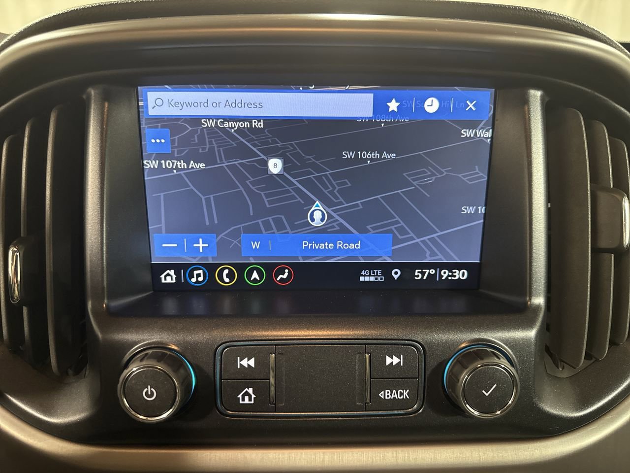 Used 2022 GMC Canyon AT4 image 26