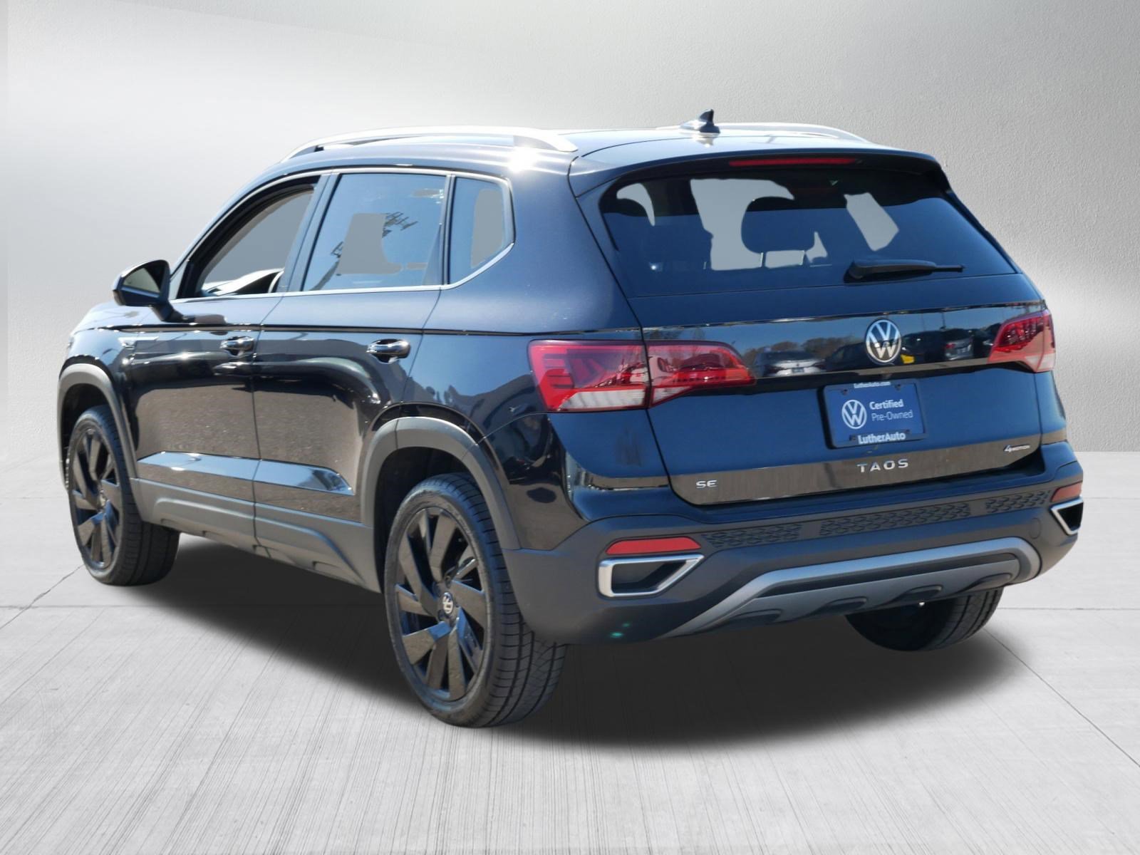 Used 2024 Volkswagen Taos SE AWD/4WD image 5