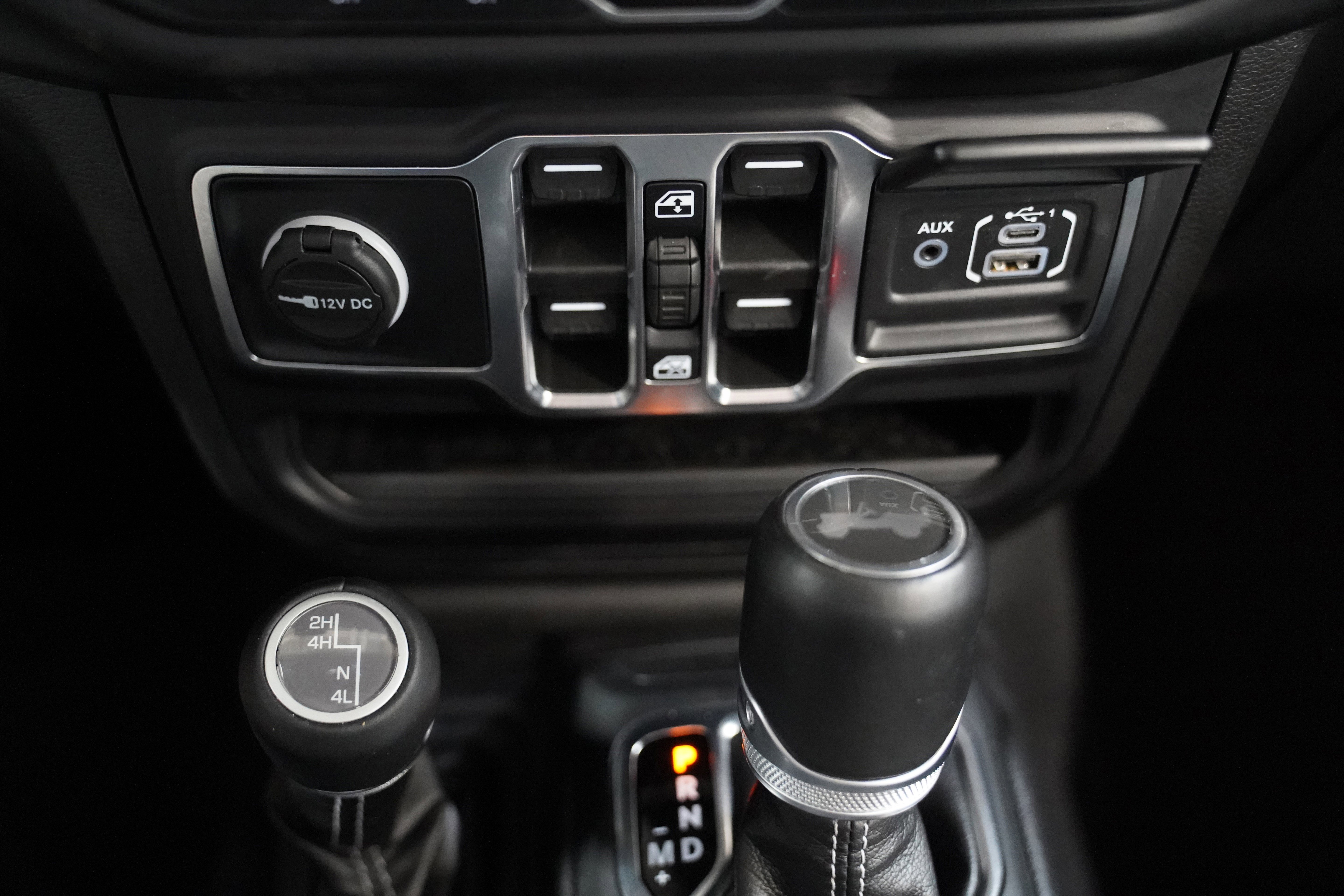 Certified 2022 Jeep Wrangler Unlimited Sahara w/ Cold Weather Group image 31