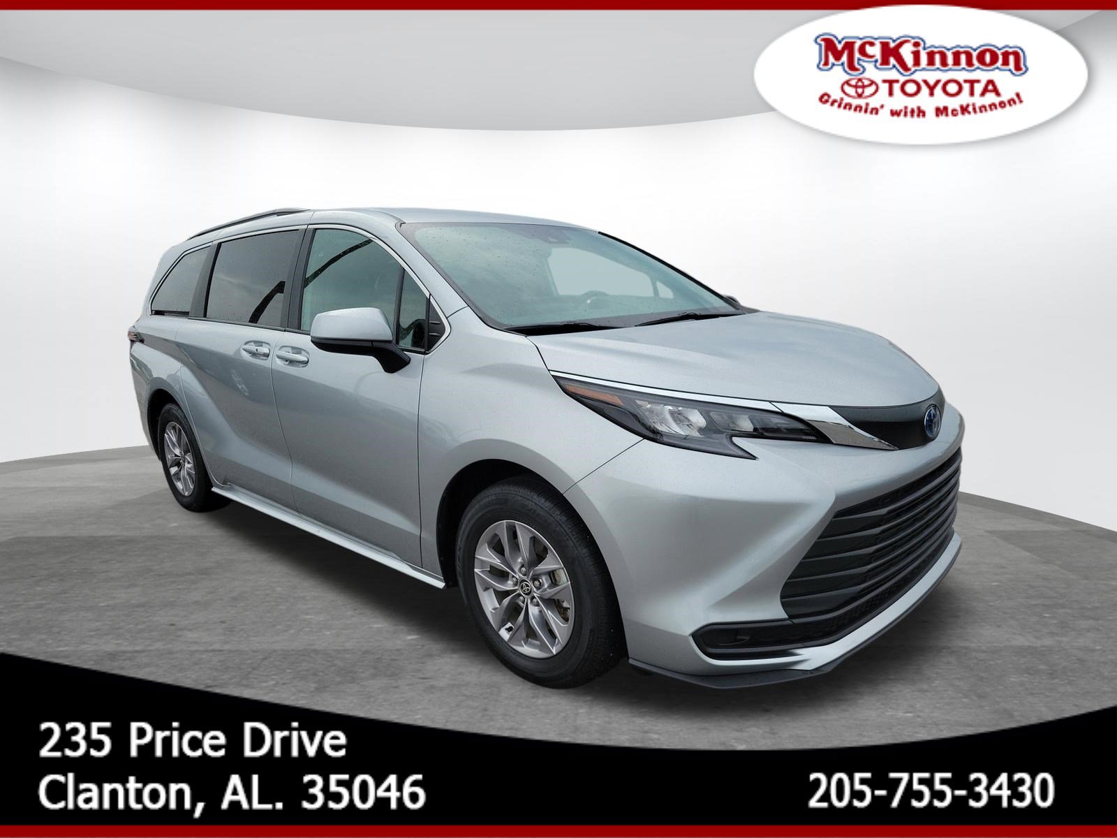 Used 2025 Toyota Sienna LE AWD/4WD image 1