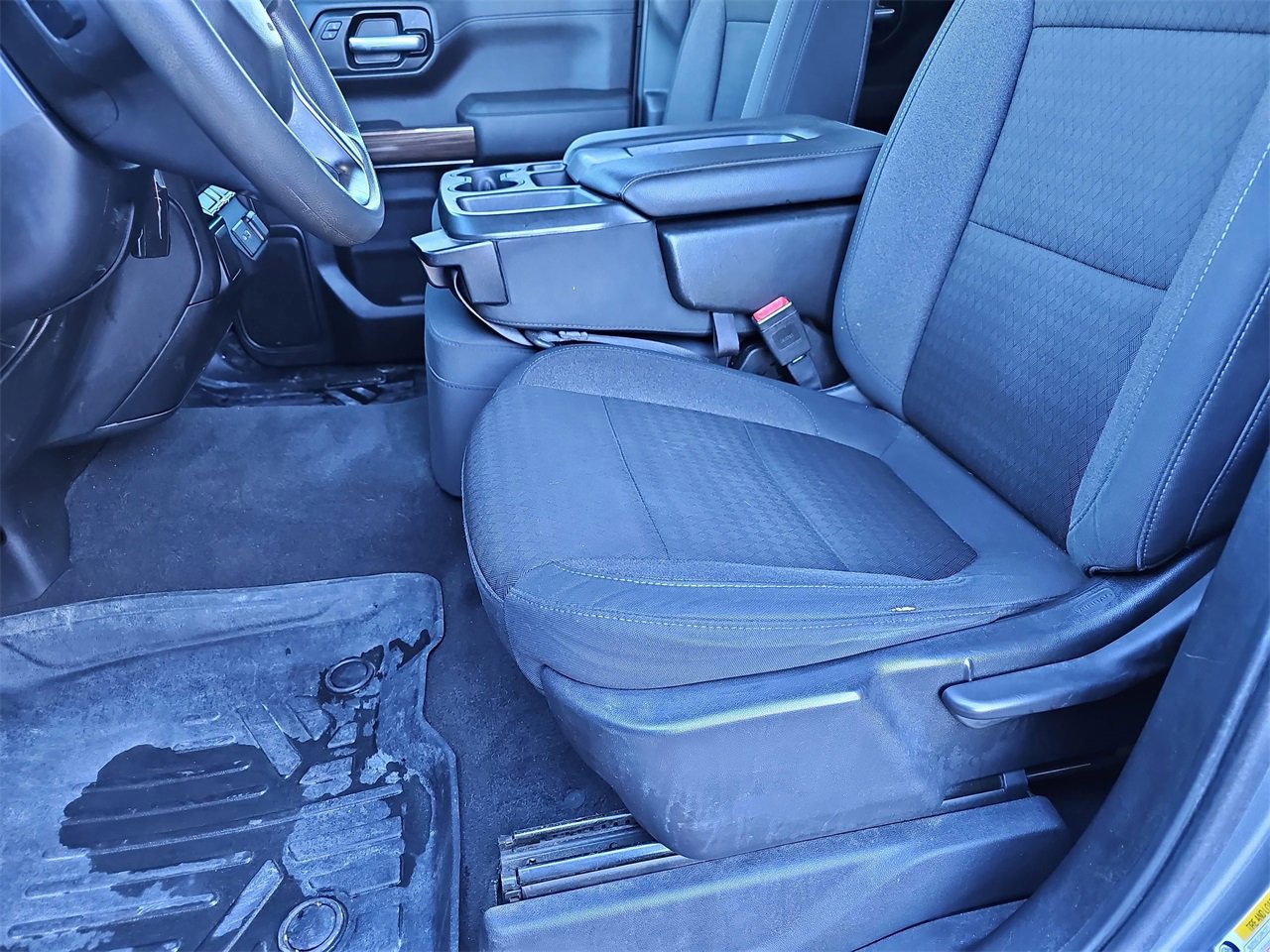 Used 2020 Chevrolet Silverado 1500 LT image 14