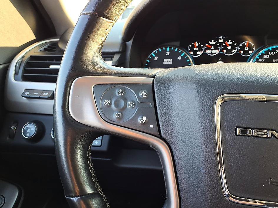 Used 2020 GMC Yukon Denali AWD/4WD image 31